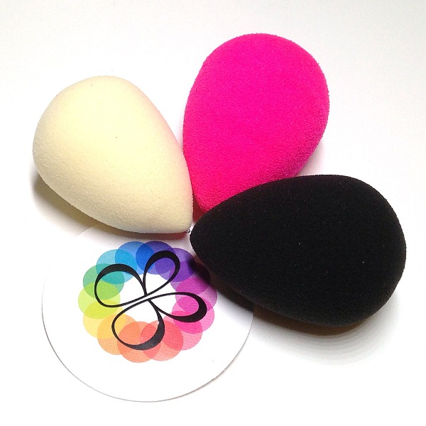 Beautyblender Pro in Singapore