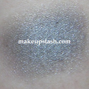 Benefit Creaseless Cream Shadow Liner in Skinny Jeans Swatch