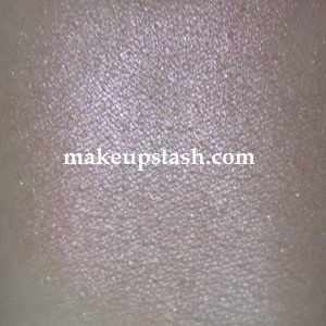 MAC Mineralize Skinfinish in By Candlelight Swatch