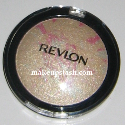 Revlon Highlighting Face Powder in Pure Confection