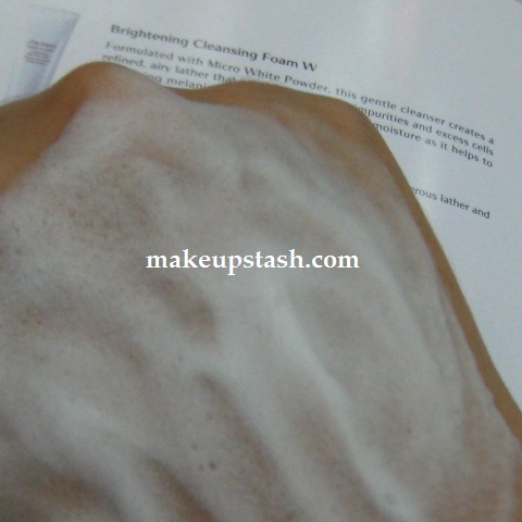Shiseido White Lucent Brightening Cleansing Foamed Up