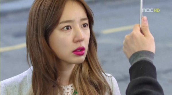 Yoon Eun Hye in Nars Schiap Creamy