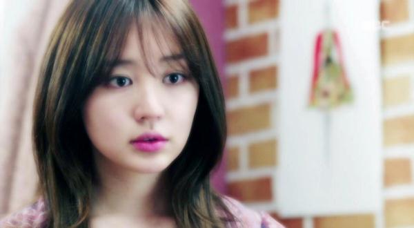 Yoon Eun Hye in Nars Schiap Stain