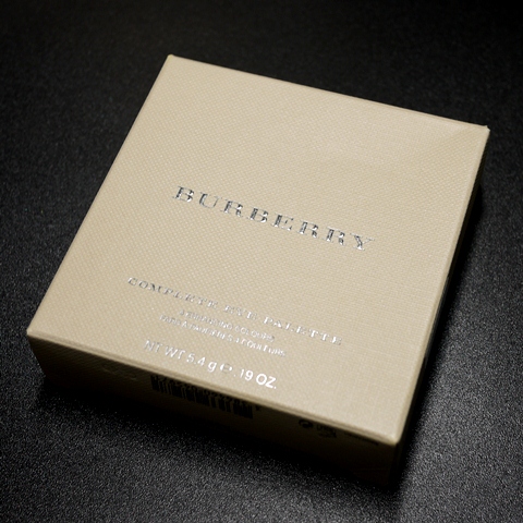 Review | Burberry Beauty Complete Eye Palette in No. 01 Smokey Grey ...